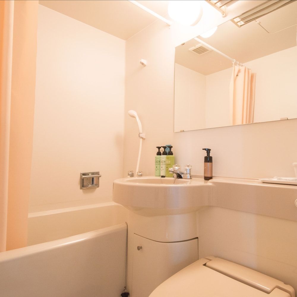Semi Double Room, Smoking