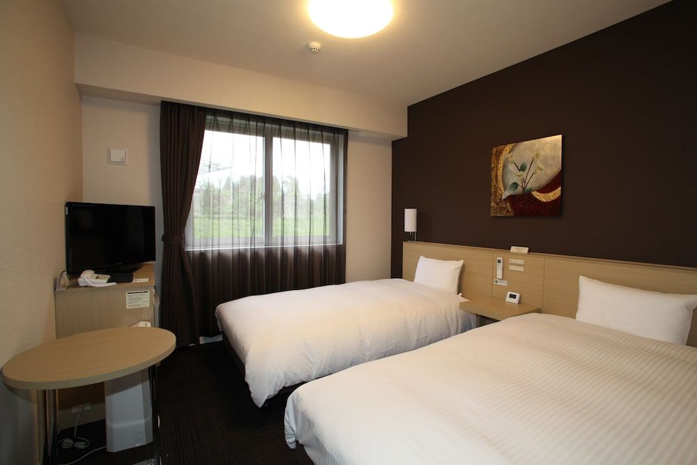 Twin Room with Bath, Non Smoking