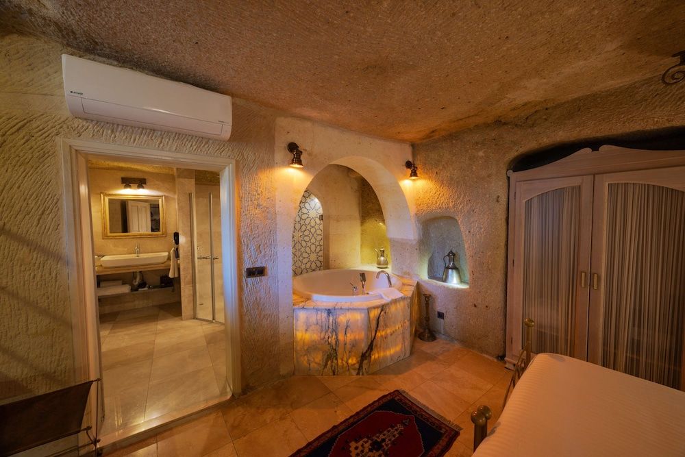 Tafoni Houses Cave Hotel Loft Suit 8