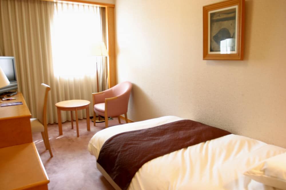 Single Room, Private Bathroom