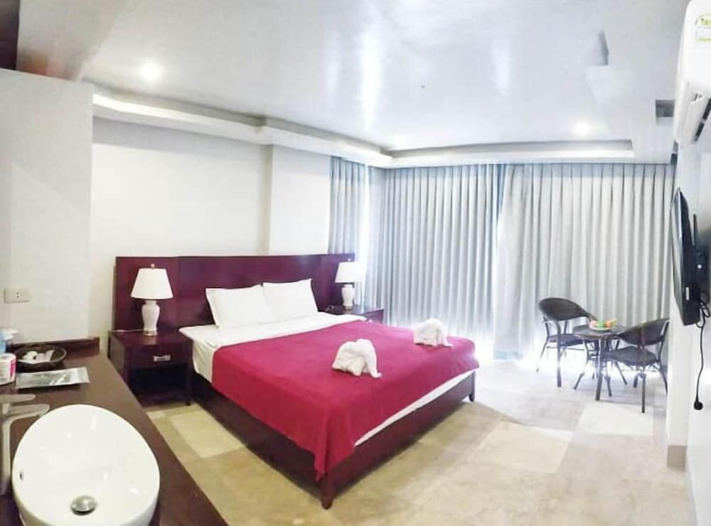 El Nido Beach Hotel Deluxe Suite (Sea View) 3