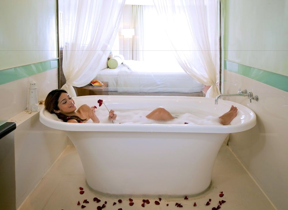 The Lighthouse Marina Resort Aqua Spa Suite 8