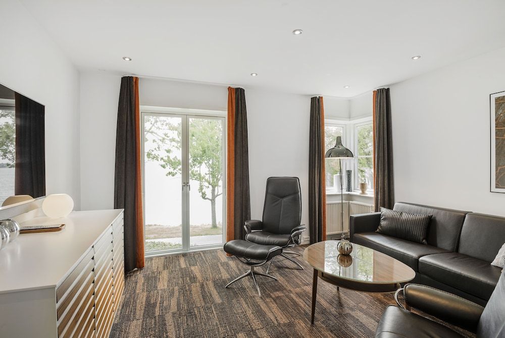 Golf Hotel Viborg Suite, Jetted Tub, Lake View 9