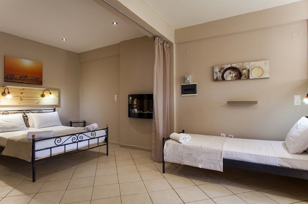 Estate Kares Traditional Studio 3