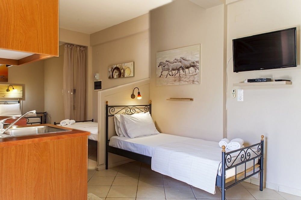 Estate Kares Traditional Studio 4