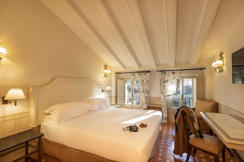 Romantic Duplex