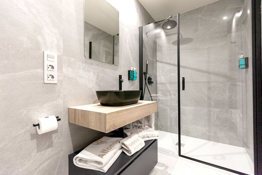 Alfonso VIII Deluxe Studio Suite 2