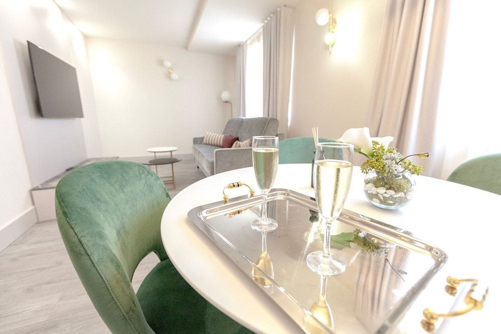 Alfonso VIII Deluxe Studio Suite 9