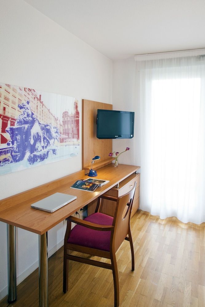 Séjours & Affaires Lyon Saint-Nicolas Apartment, 1 Bedroom 6