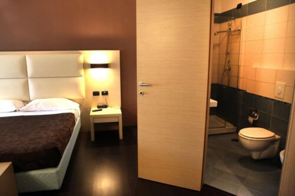 Hotel Sogni D'Oro Airport Comfort Double Room Single Use 9