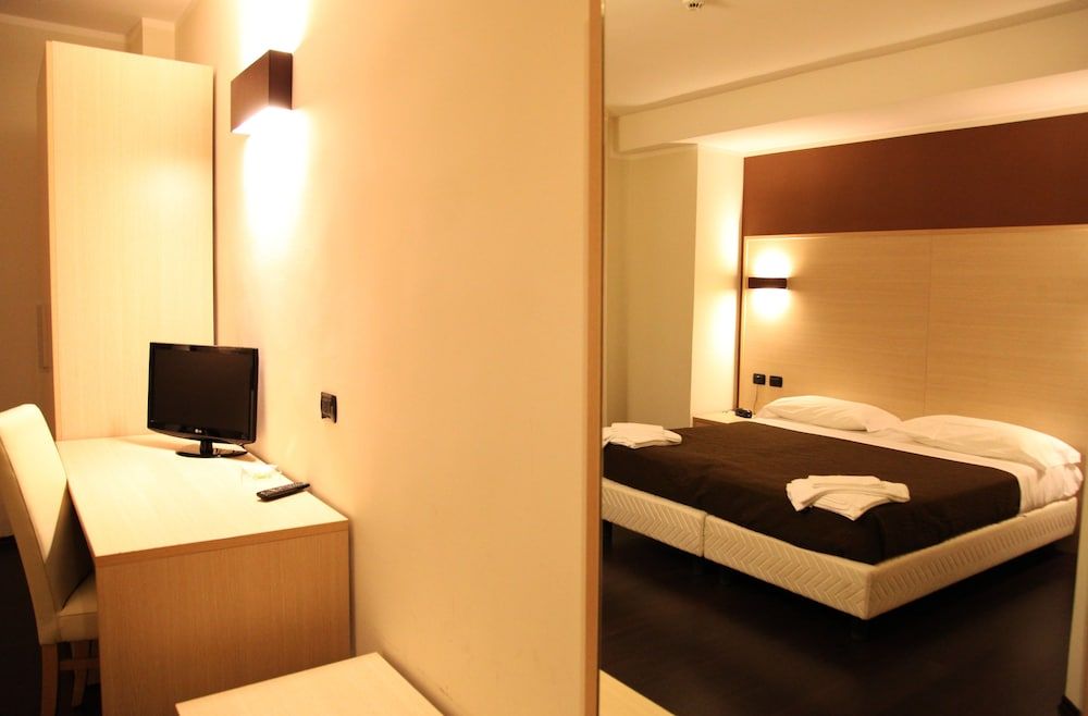 Hotel Sogni D'Oro Airport Comfort Double Room Single Use 2