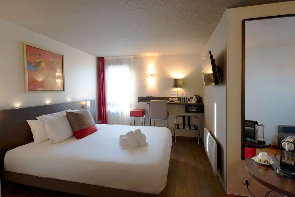 Best Western l'Atelier 117 Junior Suite, 1 Queen Bed, Non Smoking 2