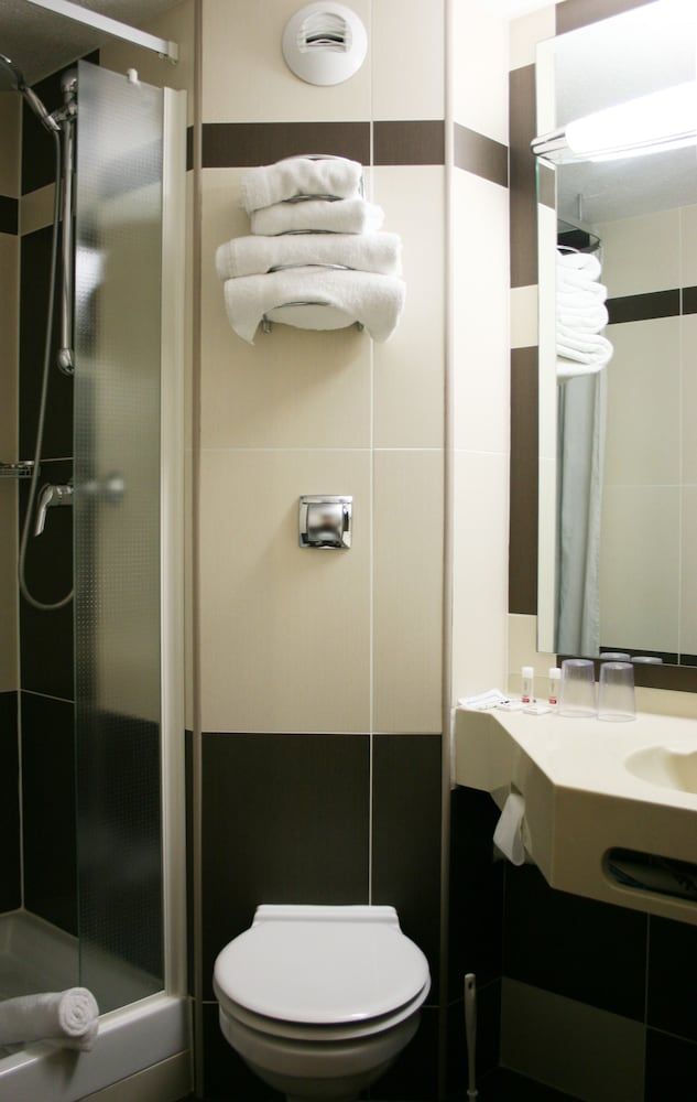 Best Western l'Atelier 117 Junior Suite, 1 Queen Bed, Non Smoking 4