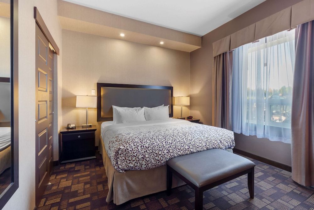 Best Western Plus Fox Creek Suite, 1 King Bed, Non Smoking, Jetted Tub