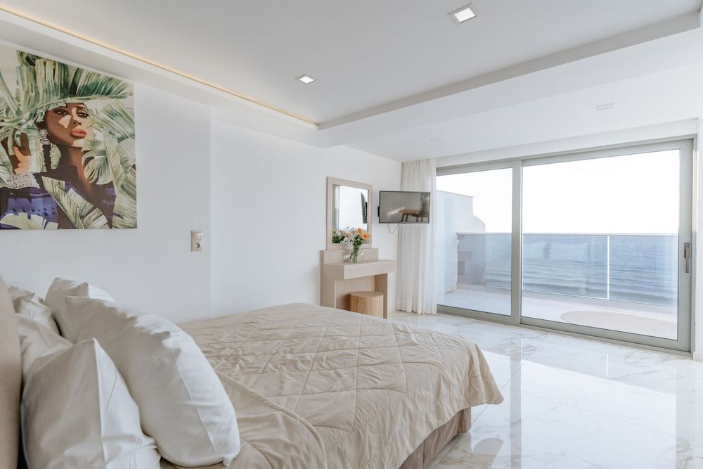 Panoramic Studio Suite, Terrace, Sea View