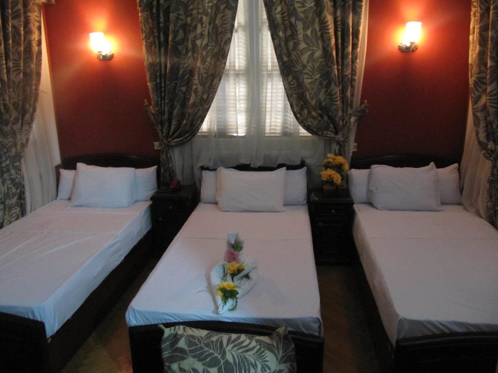 Deluxe Quadruple Room, City View