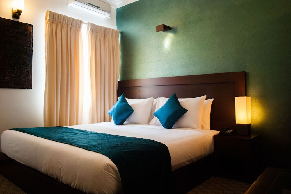 undefined Ceylon City Hotel, Colombo 8