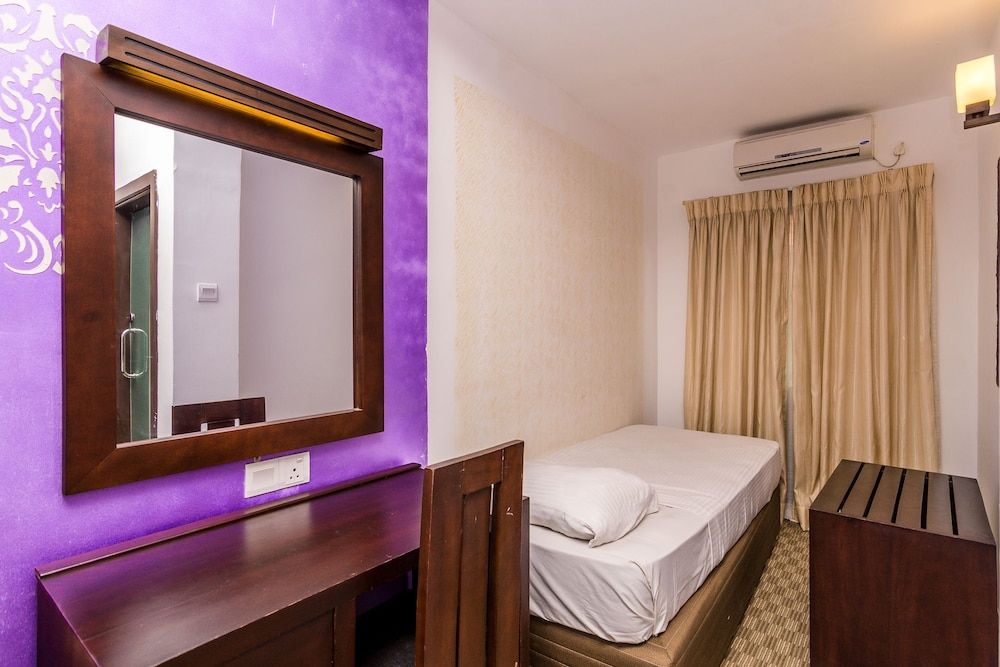 Ceylon City Hotel, Colombo Triple Room 2