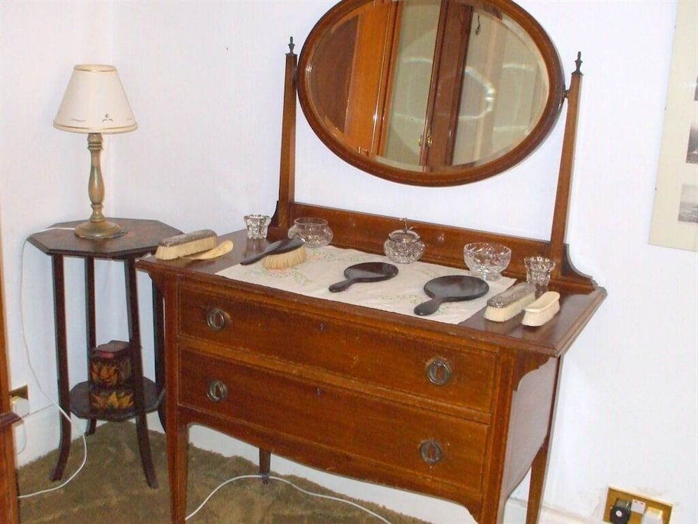 Carlton Seamill B&B Twin Room, Shared Bathroom (Ainslie room) 2