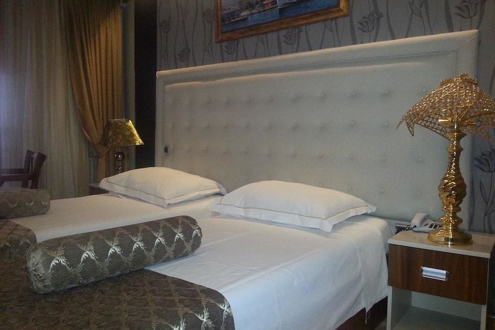 Galata Palace Hotel Deluxe Double Room 4