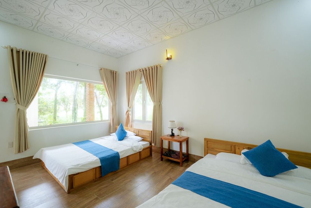 Family Bungalow, Garden View