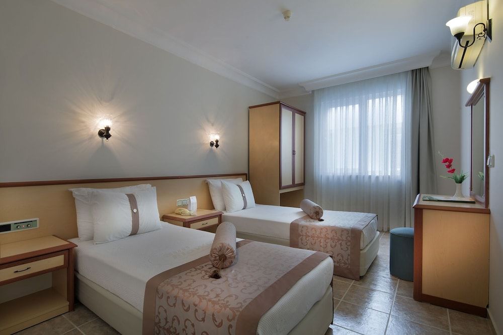 Economy Suite
