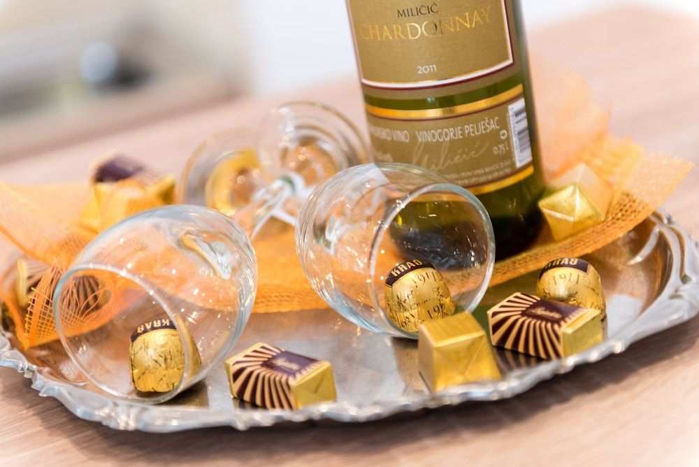 undefined Apartments Raic 10