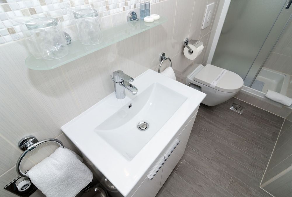 Apartments Raic Studio 32