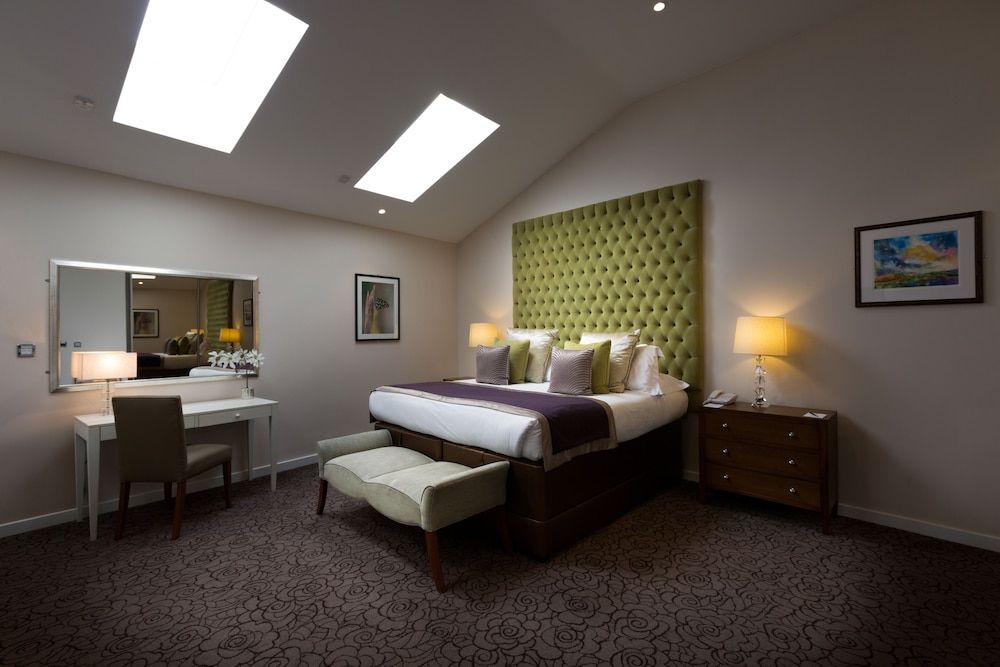 Sandford Springs Hotel & Golf Club Suite 4