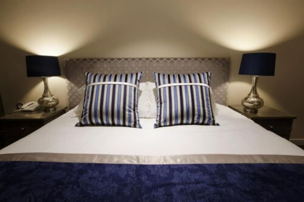 Sandford Springs Hotel & Golf Club Standard Double or Twin Room 3
