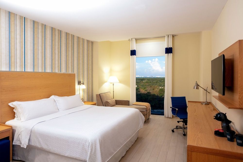 undefined Four Points by Sheraton Cancun Centro 4