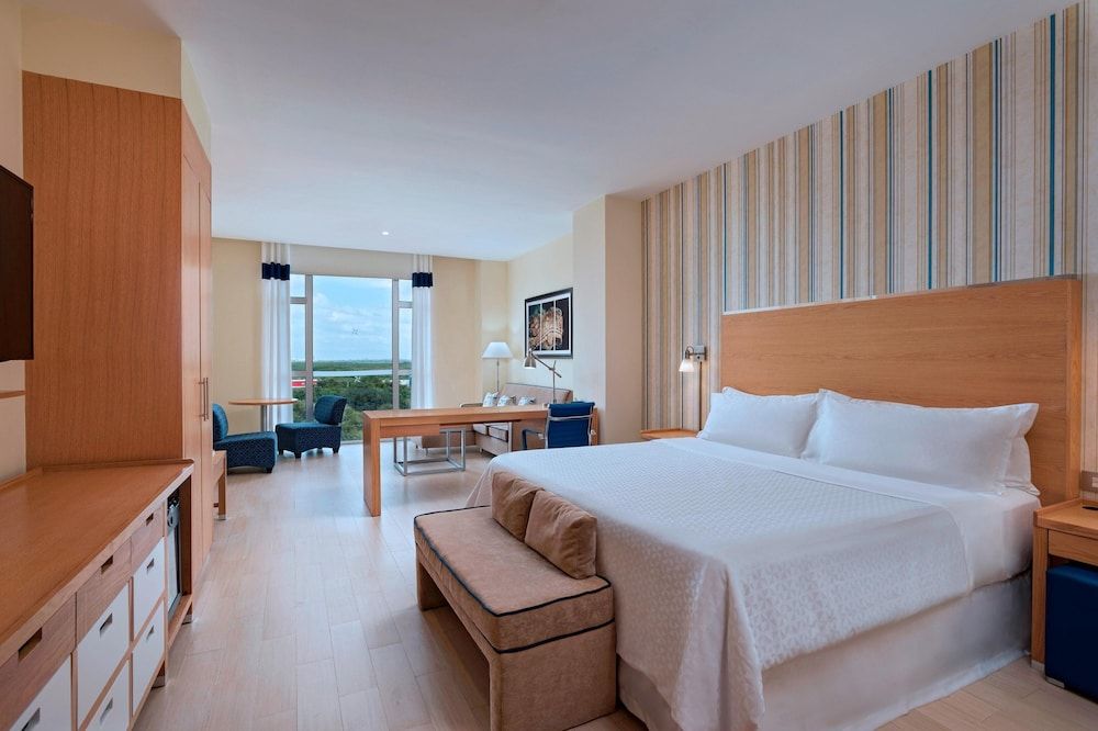 undefined Four Points by Sheraton Cancun Centro 2