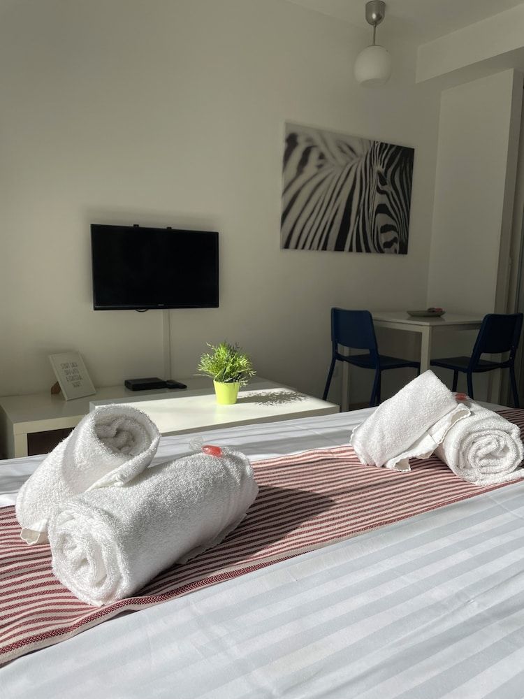 Corvin Center Suites Studio with balcony 6