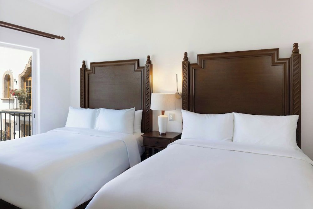 Suite, 3 Bedrooms, Non Smoking, Balcony (Oceanfront)
