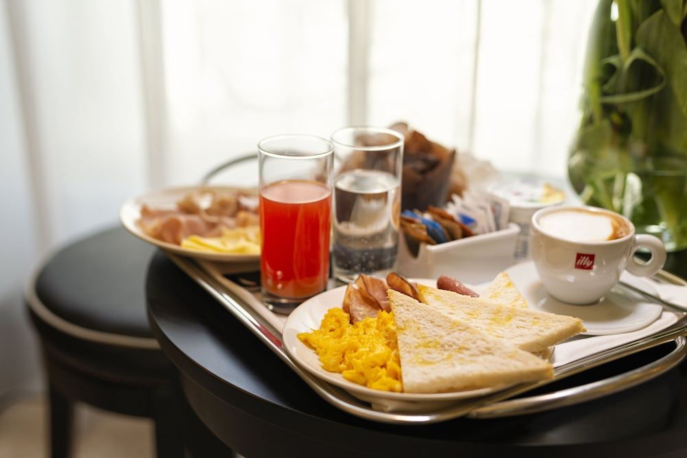 Room Service - Dining