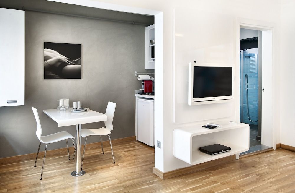 Nuru Ziya Suites Deluxe Duplex Suite 8