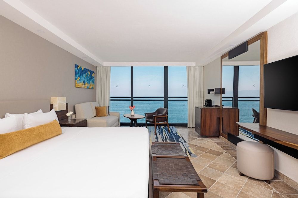 Ocean Front King