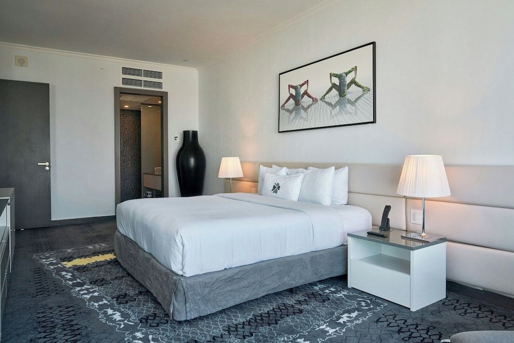 Suite, 2 Bedrooms, City View