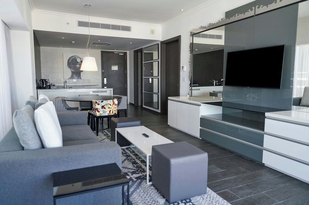 Suite, 1 Bedroom, City View