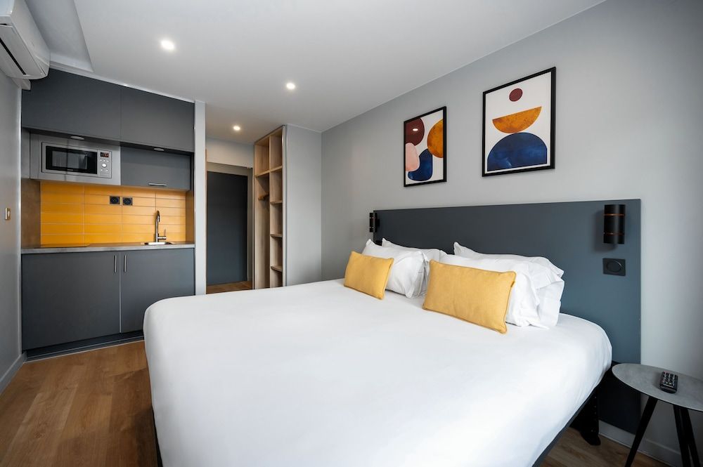 Staycity Aparthotels, Paris Gare De l'Est Studio Apartment (2 Adults) 4