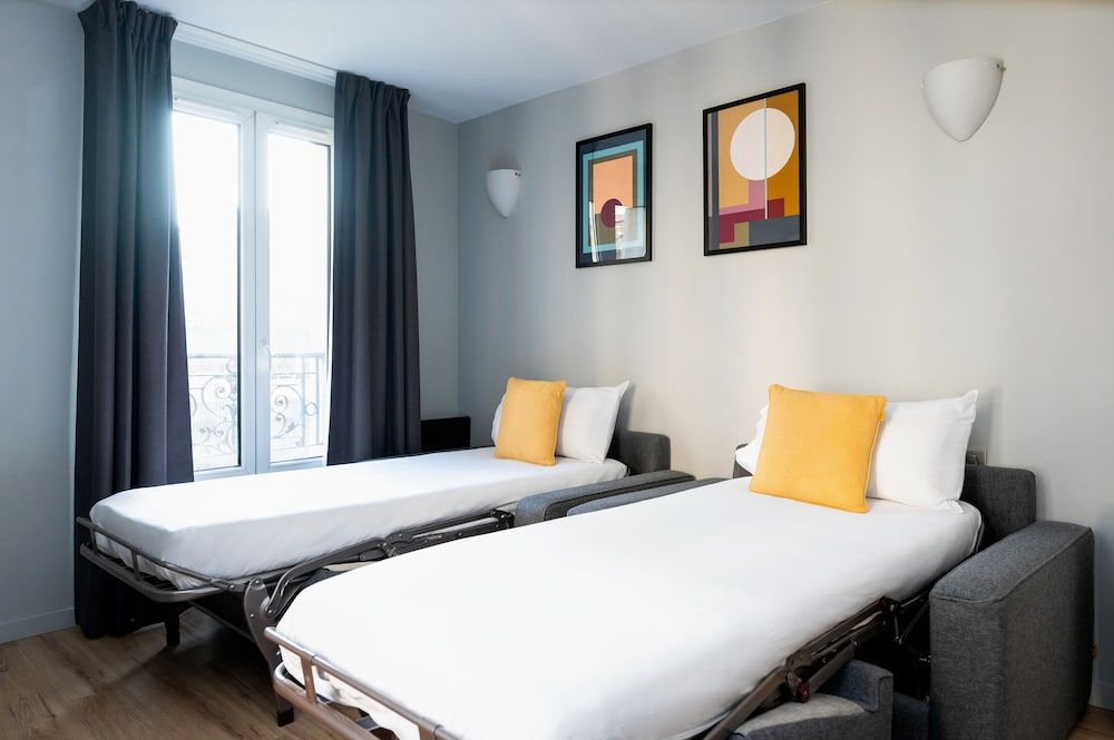 One Bedroom Apartment (5 Adults)