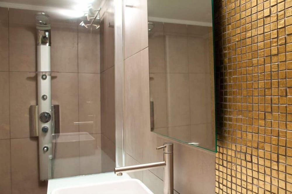 undefined Thermes Luxury Villas & Spa 9