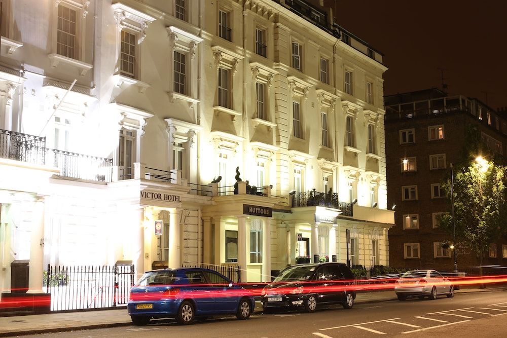undefined Huttons Hotel, Victoria London 5