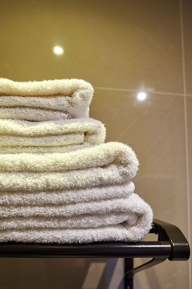 Huttons Hotel, Victoria London Double Room 7