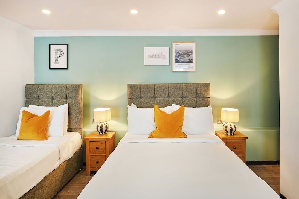 Huttons Hotel, Victoria London Double Room 2