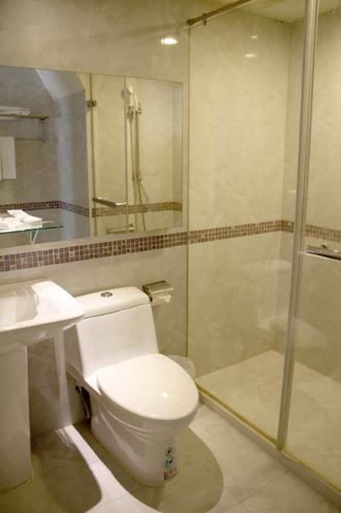 undefined Meadow Hotel 9