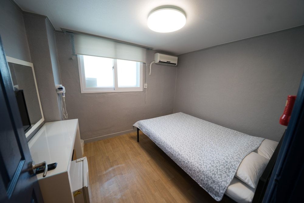 Beewon Guest House - Hostel Standard Double Room 6