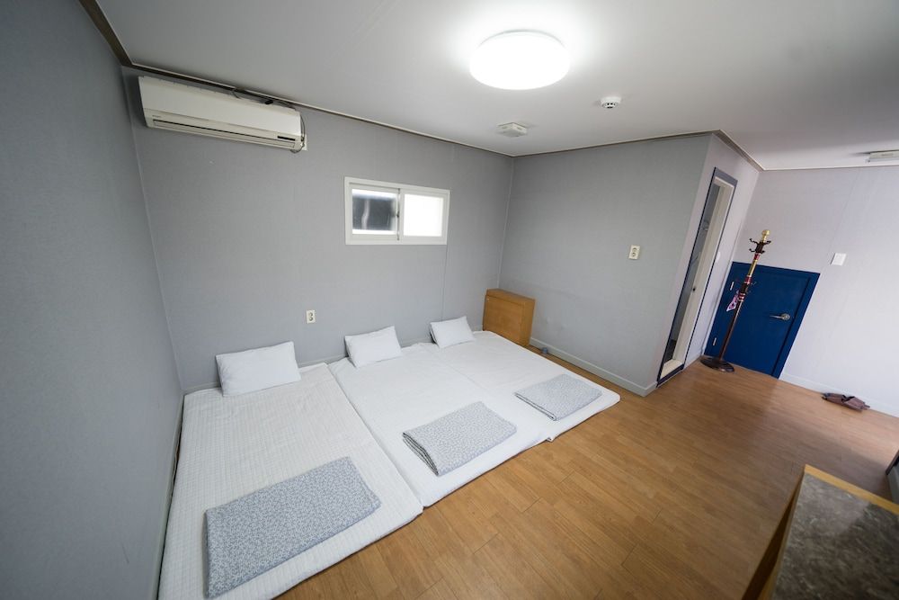 undefined Beewon Guest House - Hostel 3