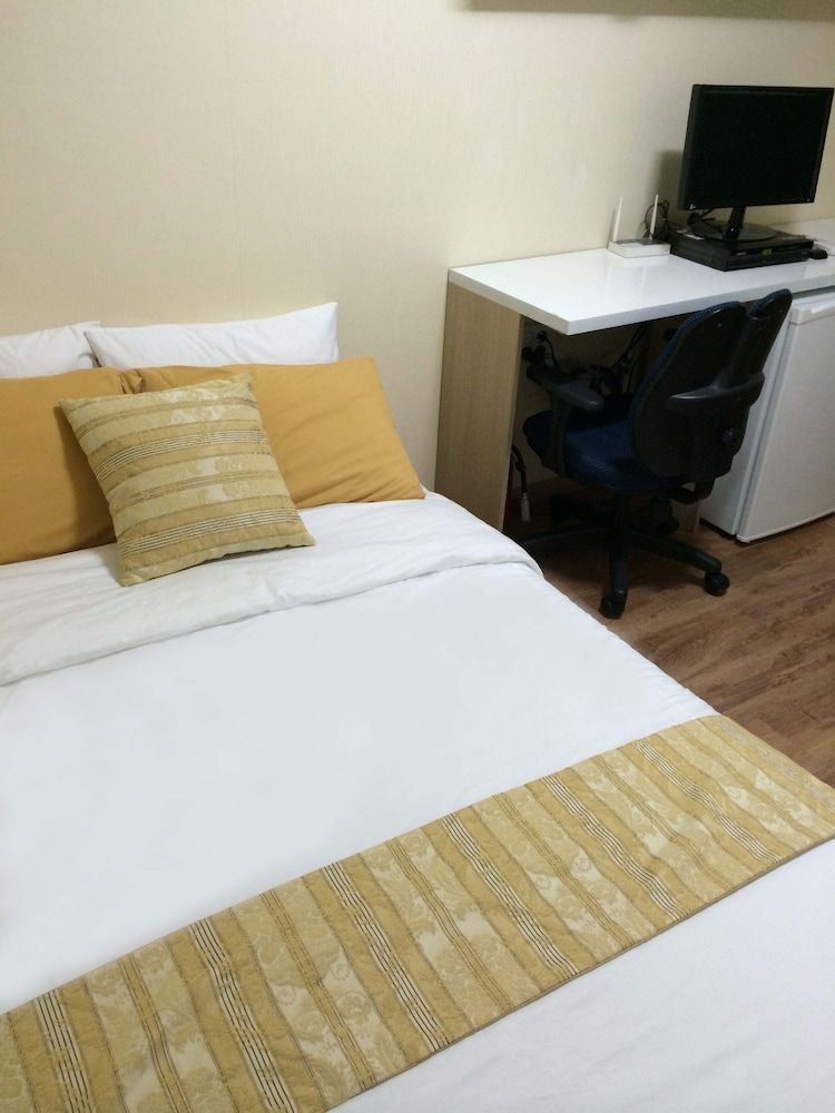 undefined E Residence 5