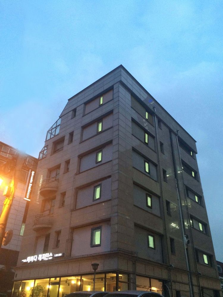 undefined E Residence 6